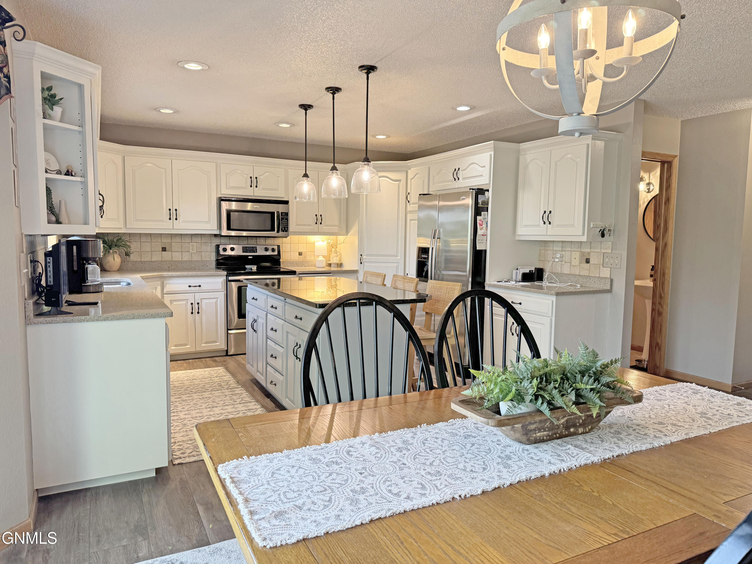 Bismarck, North Dakota, 58503, United States, 5 Bedrooms Bedrooms, ,2 BathroomsBathrooms,Residential,For Sale,2001566