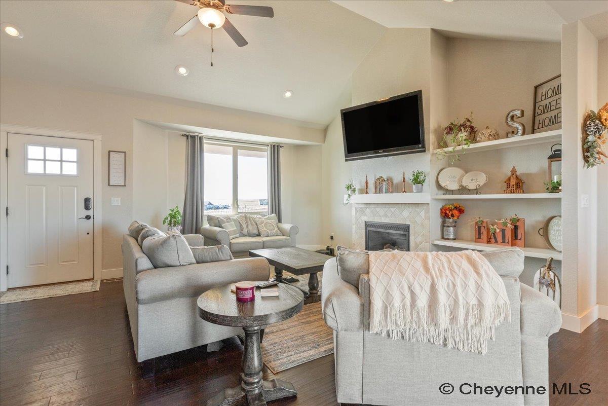 Cheyenne, Wyoming, 82009, United States, 5 Bedrooms Bedrooms, ,3 BathroomsBathrooms,Residential,For Sale,1993587