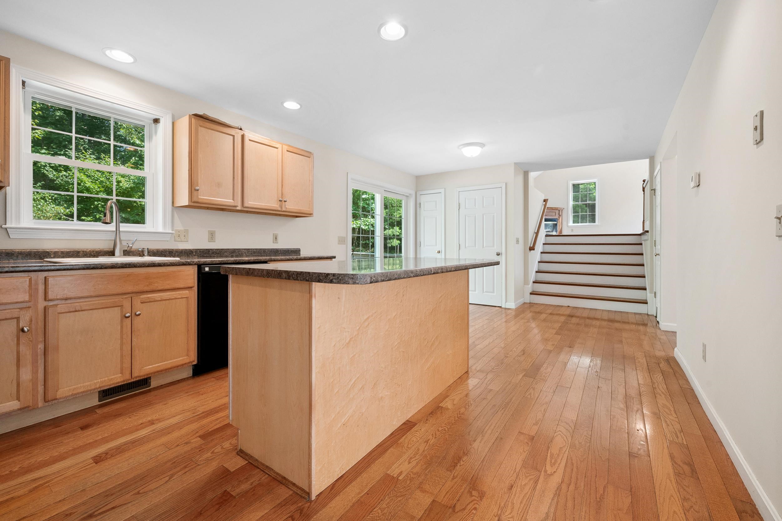 Conway, New Hampshire, 03813, United States, 3 Bedrooms Bedrooms, ,2 BathroomsBathrooms,Residential,For Sale,1906955