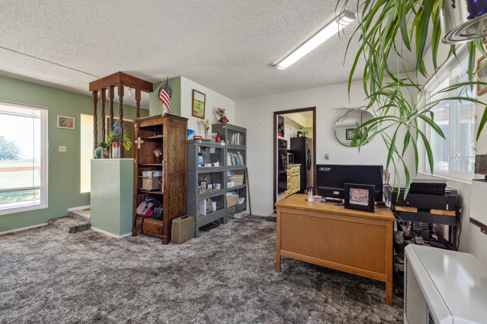 KLAMATH FALLS, Oregon, 97603, United States, 3 Bedrooms Bedrooms, ,2 BathroomsBathrooms,Residential,For Sale,1984285