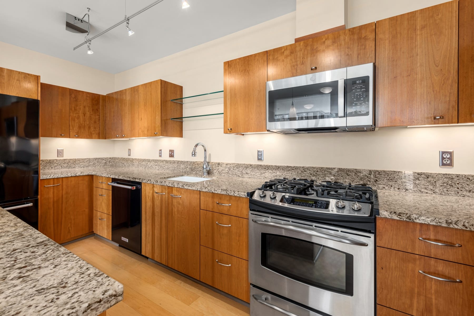  1221 SW 10TH AVE #505 Portland, OR 97205 - 物件實景