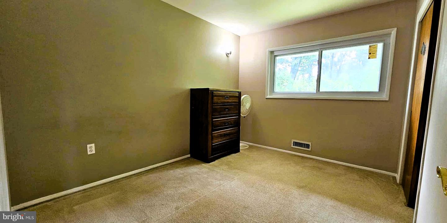 Annandale, Virginia, 22003, United States, 4 Bedrooms Bedrooms, ,3 BathroomsBathrooms,Residential,For Sale,1866164