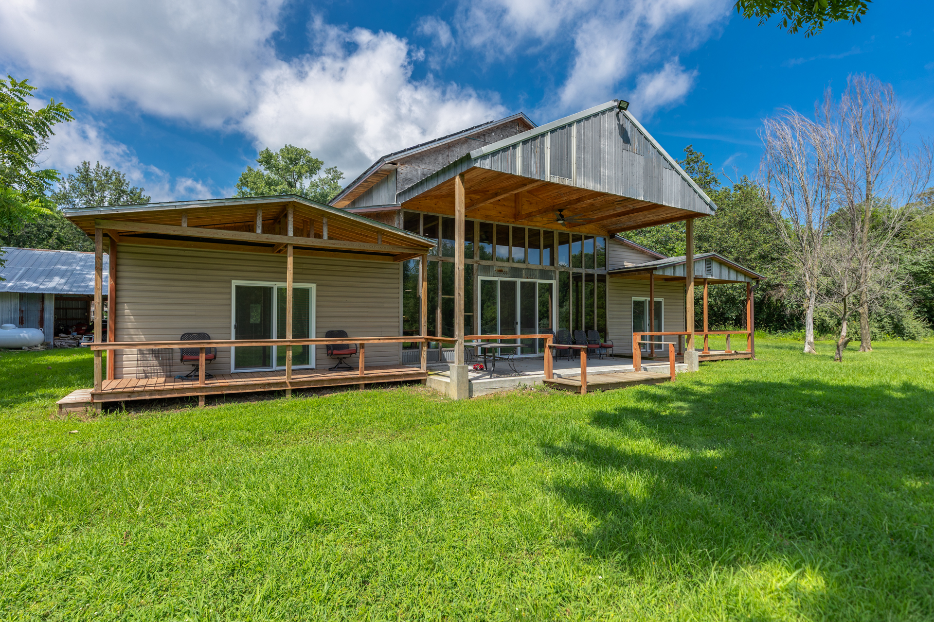 Sawyerville, Illinois, 62085, United States, 3 Bedrooms Bedrooms, ,3 BathroomsBathrooms,Residential,For Sale,1983807