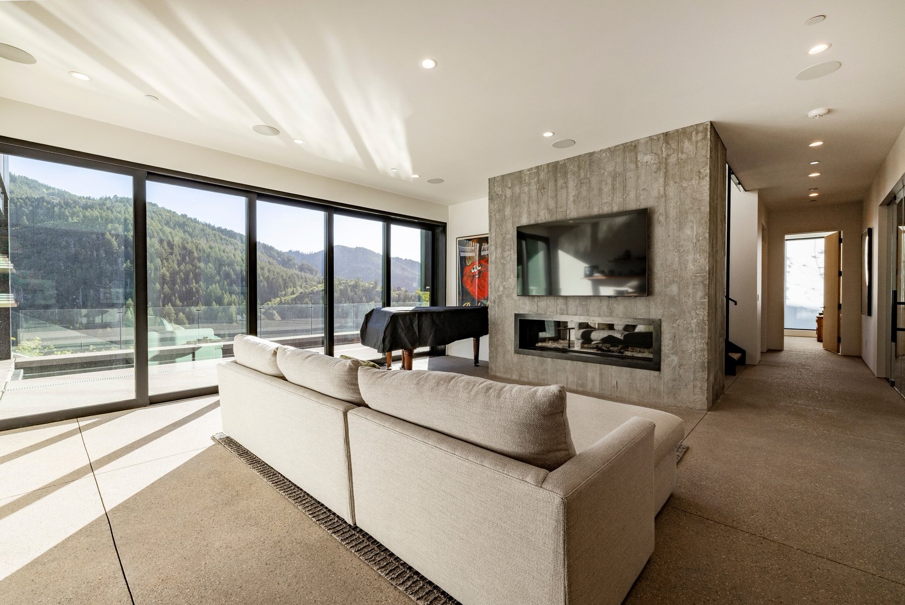  One-of-a-Kind Modern Pinebrook Residence - 物件實景