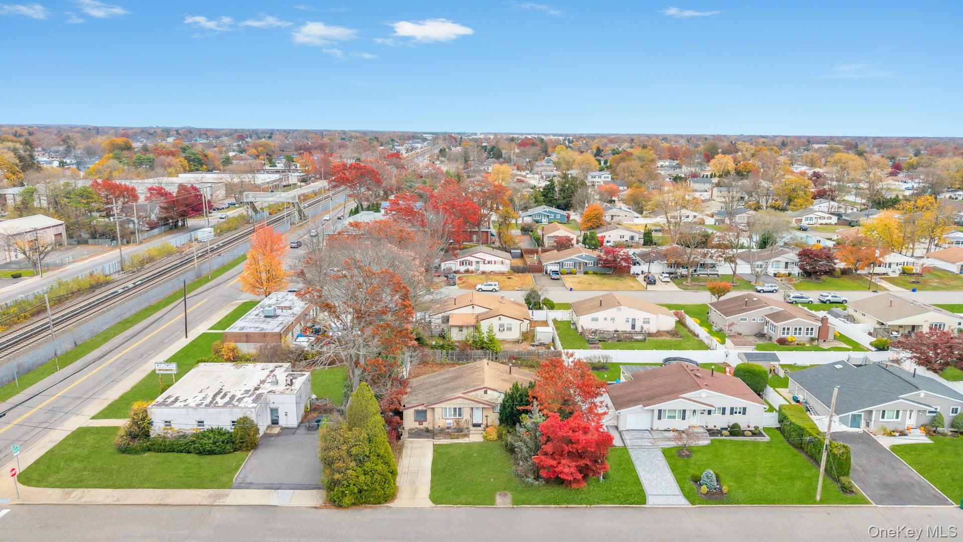 Deer Park, New York, 11729, United States, 4 Bedrooms Bedrooms, ,2 BathroomsBathrooms,Residential,For Sale,1992867