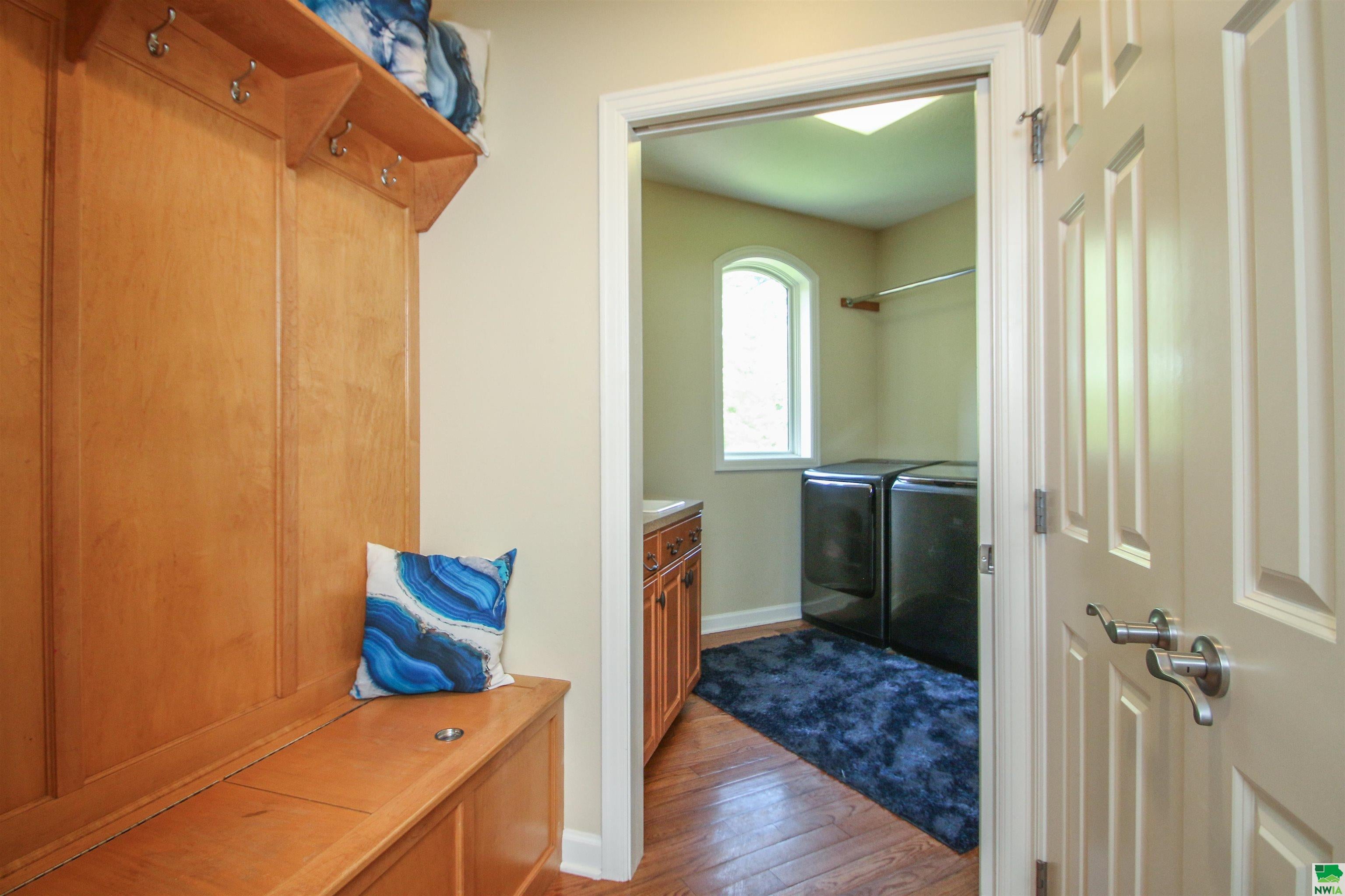 Dakota Dunes, South Dakota, 57049, United States, 5 Bedrooms Bedrooms, ,6 BathroomsBathrooms,Residential,For Sale,1943906