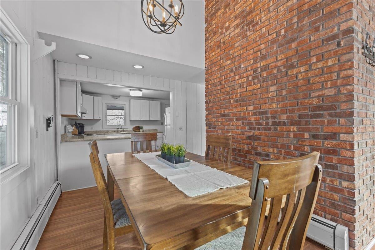 Stowe, Vermont, 05672, United States, 4 Bedrooms Bedrooms, ,2 BathroomsBathrooms,Residential,For Sale,2003261