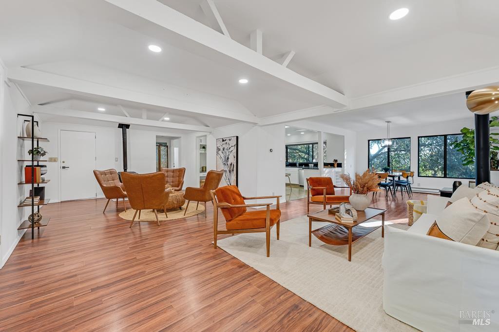 Sebastopol, California, 95472, United States, 3 Bedrooms Bedrooms, ,3 BathroomsBathrooms,Residential,For Sale,1938553