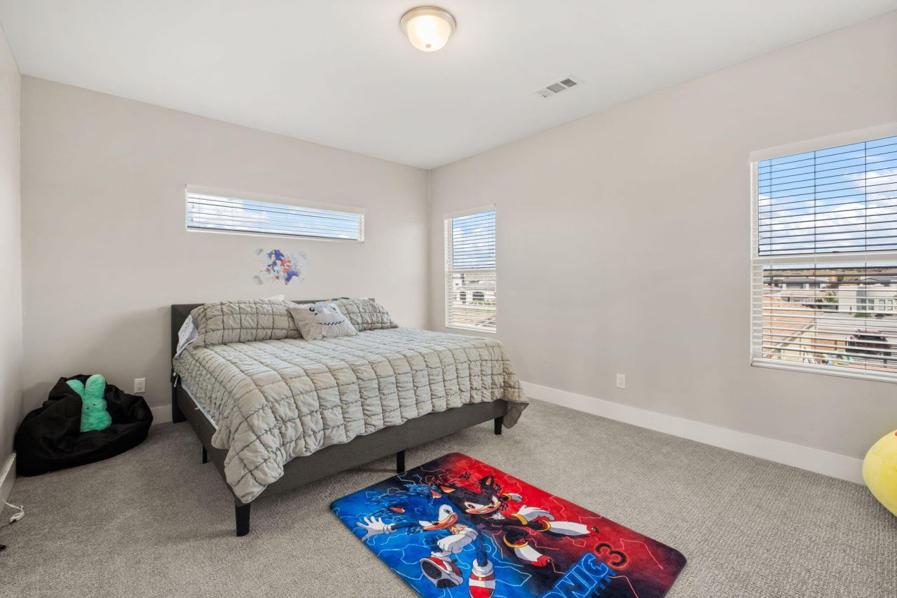 Albuquerque, New Mexico, 87120, United States, 5 Bedrooms Bedrooms, ,5 BathroomsBathrooms,Residential,For Sale,1940027