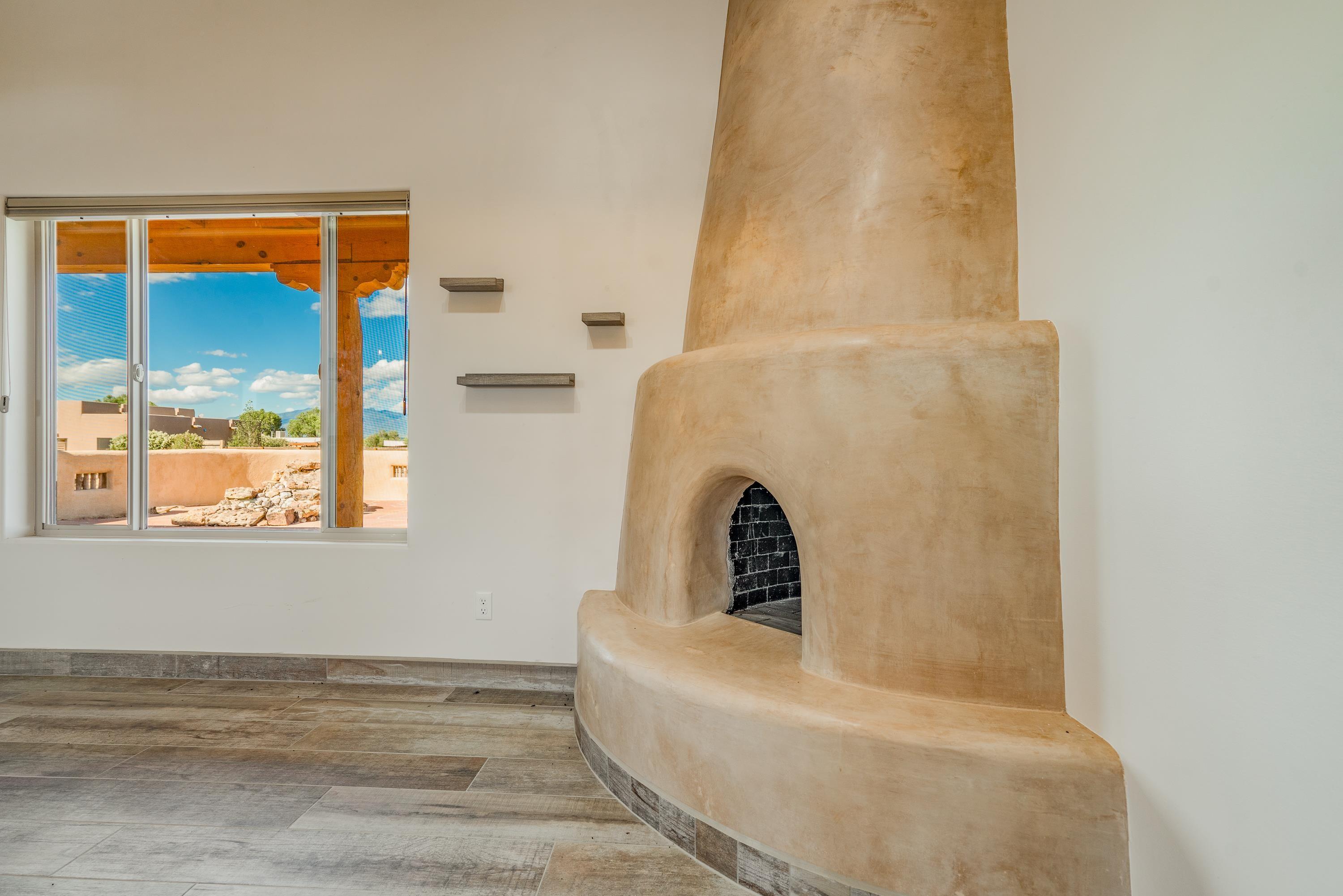 Taos, New Mexico, 87557, United States, 3 Bedrooms Bedrooms, ,2 BathroomsBathrooms,Residential,For Sale,1959300