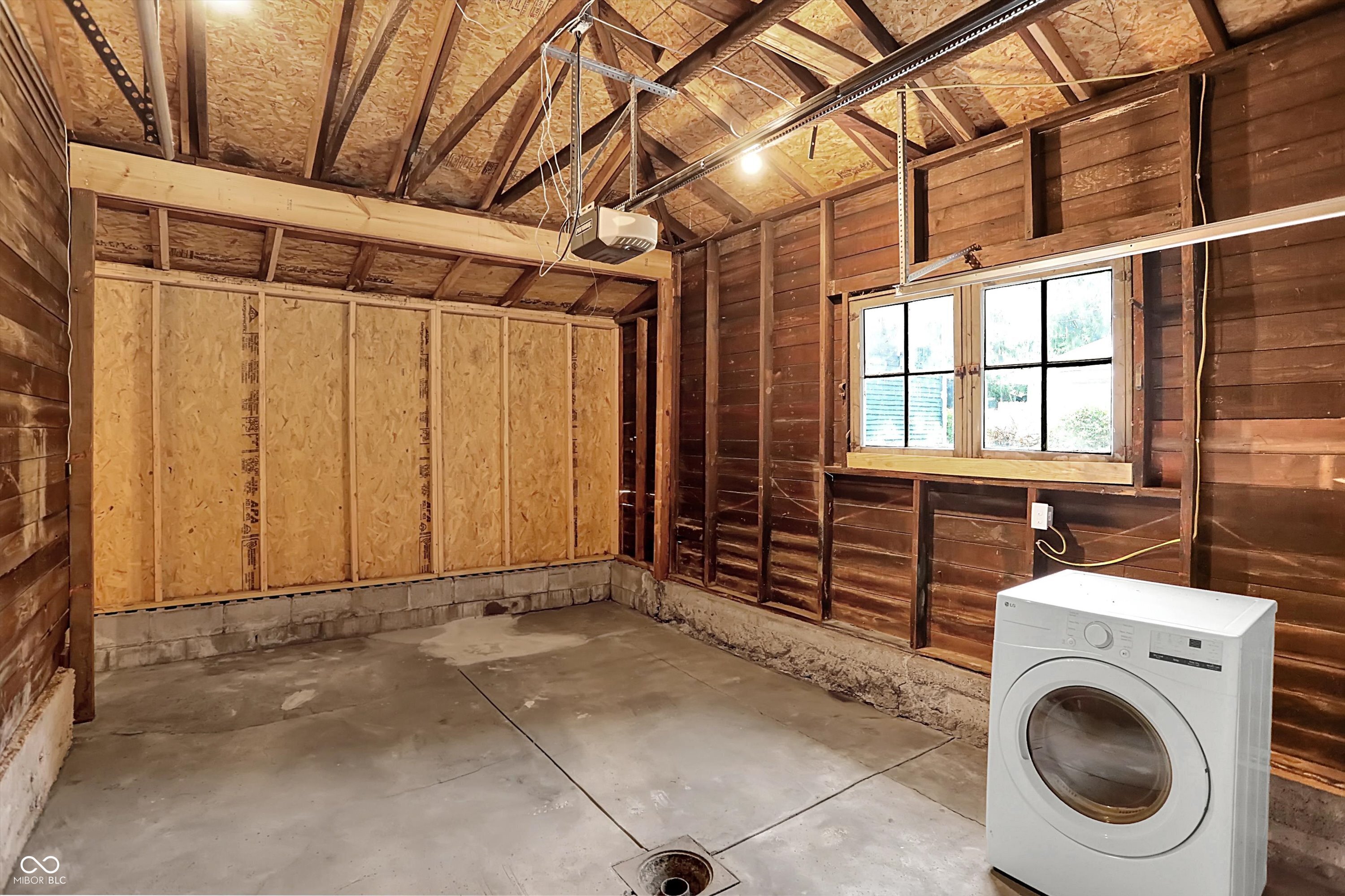 Indianapolis, Indiana, 46205, United States, 3 Bedrooms Bedrooms, ,3 BathroomsBathrooms,Residential,For Sale,1982816