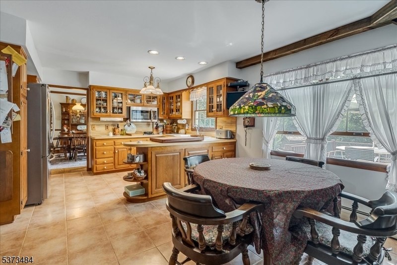 West Milford Twp., New Jersey, 07480-1601, United States, 4 Bedrooms Bedrooms, ,3 BathroomsBathrooms,Residential,For Sale,1928755