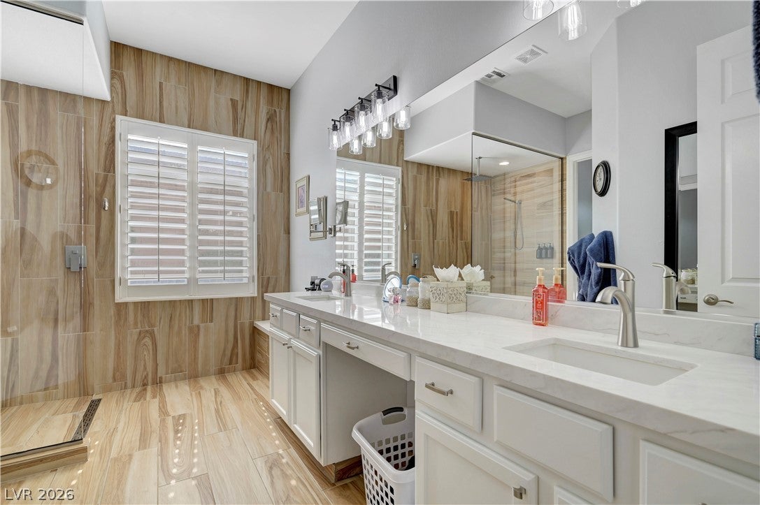 Henderson, Nevada, 89052, United States, 3 Bedrooms Bedrooms, ,3 BathroomsBathrooms,Residential,For Sale,2024085