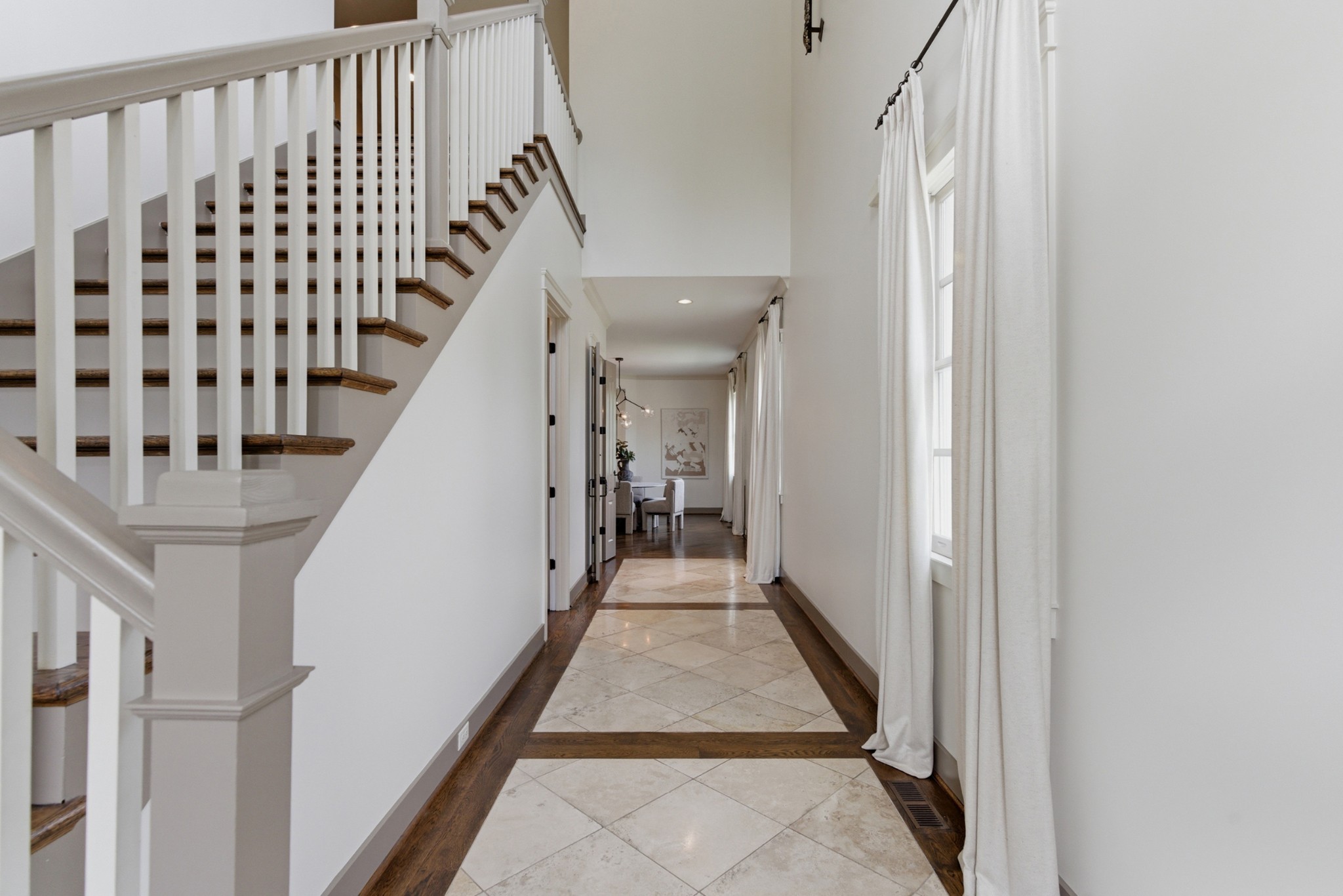  114A Lasalle Ct, Nashville, TN, 37205 - 物件實景