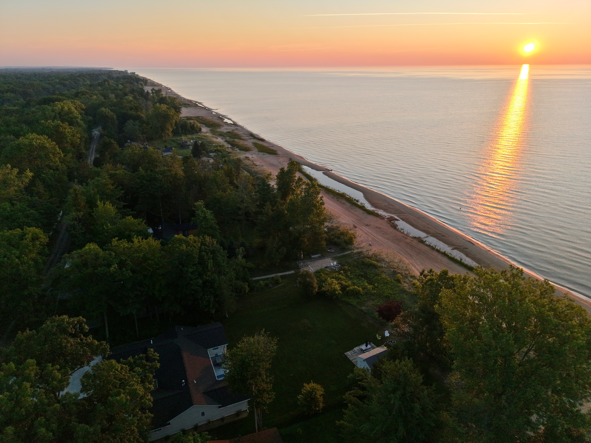  Lake Huron Ranch Home - 物件實景