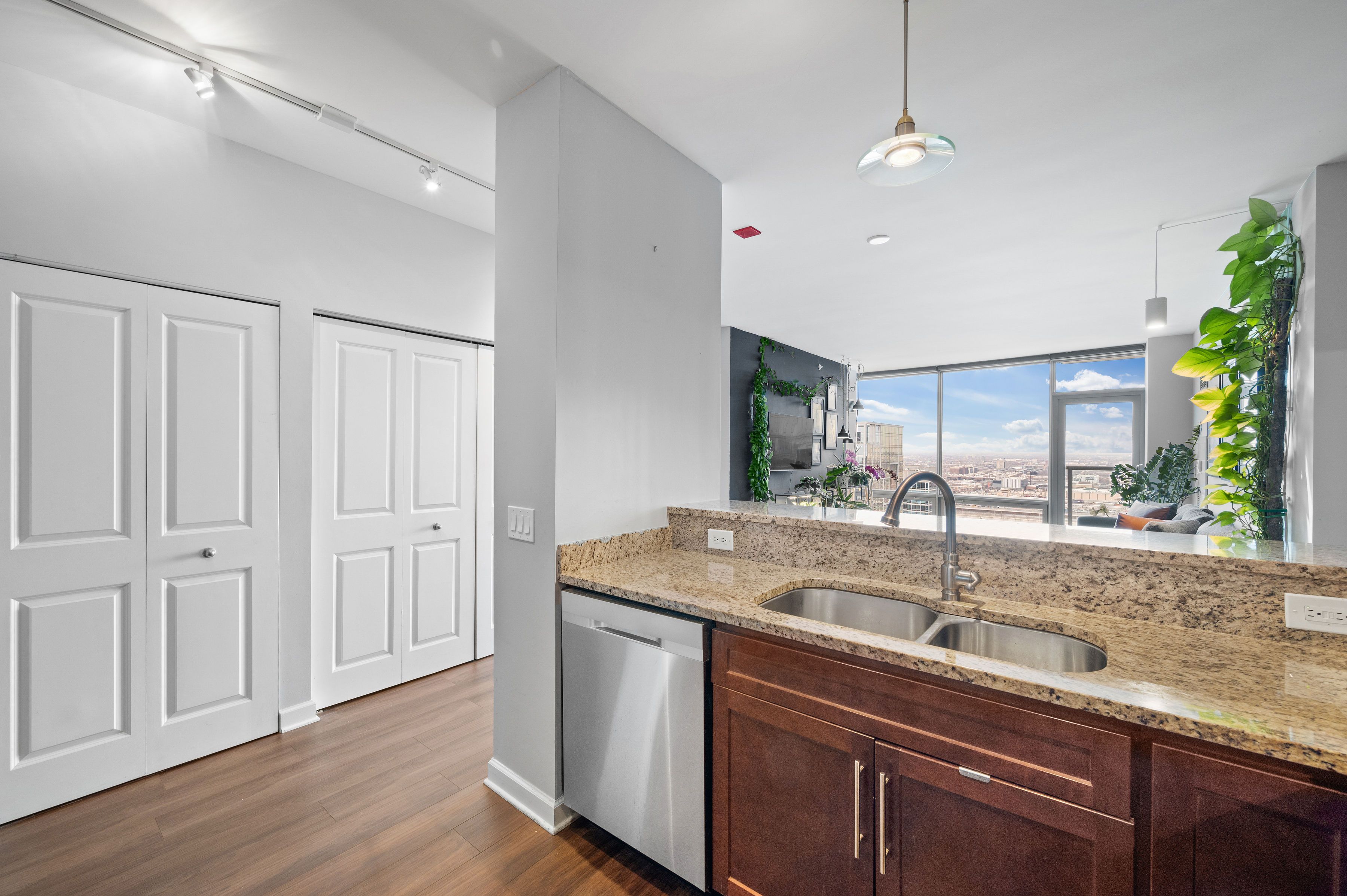  100 East 14th Street, Chicago, IL 60605 - 物件實景