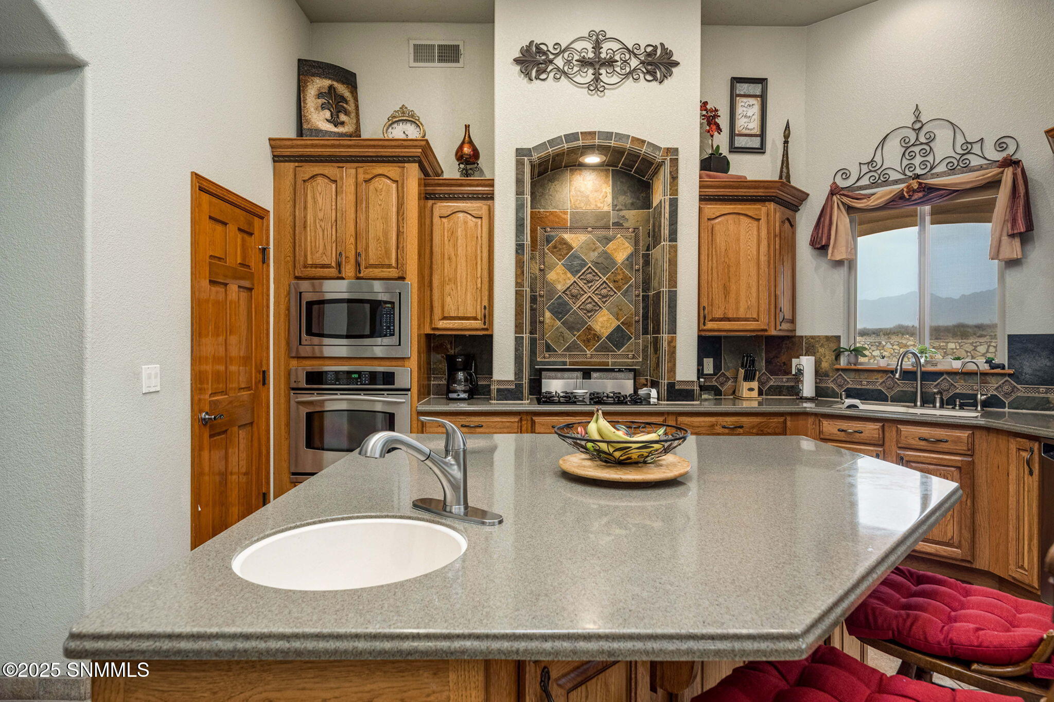 Las Cruces, New Mexico, 88011, United States, 4 Bedrooms Bedrooms, ,5 BathroomsBathrooms,Residential,For Sale,1709663