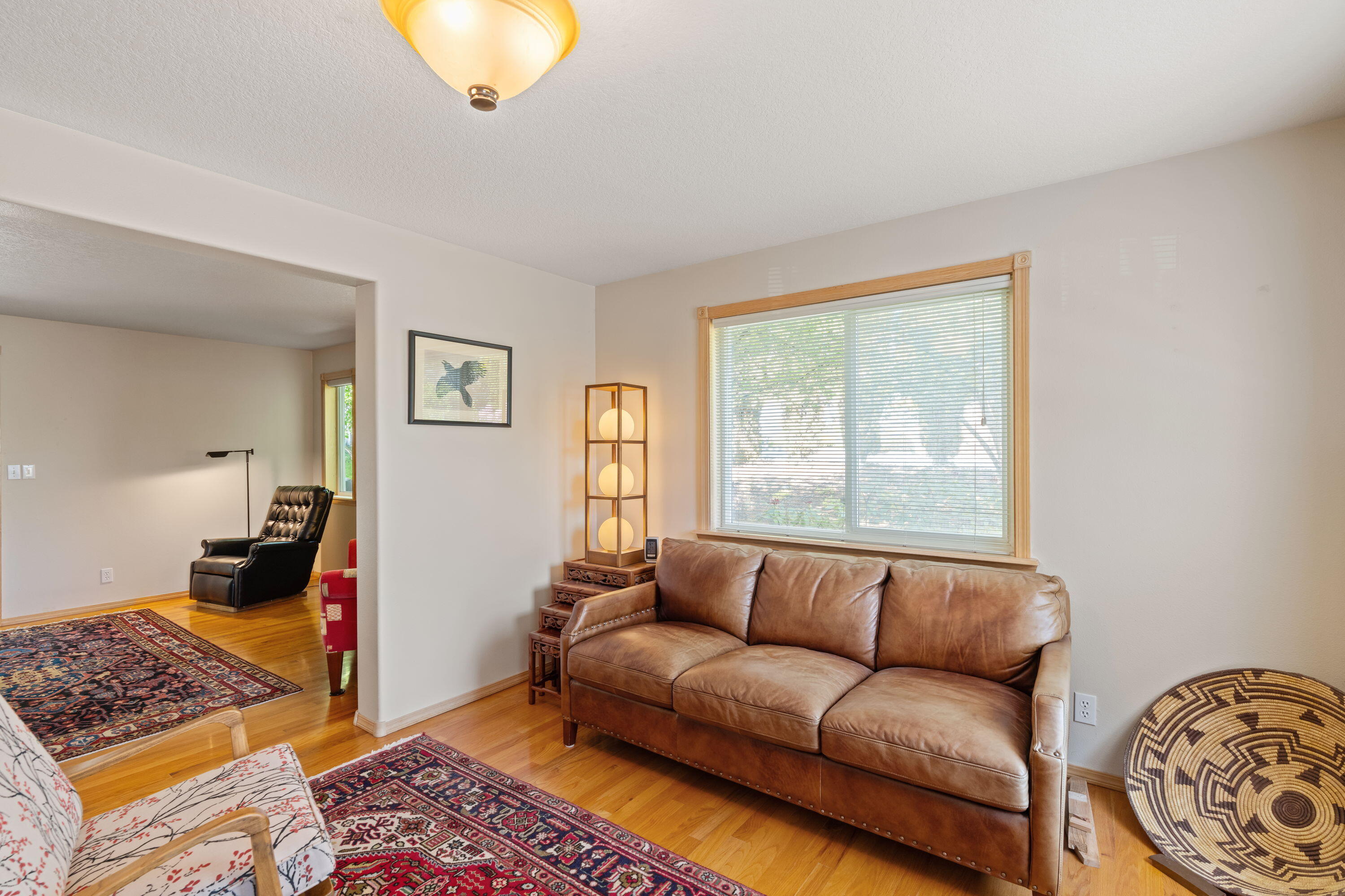 Redmond, Oregon, 97756, United States, 3 Bedrooms Bedrooms, ,4 BathroomsBathrooms,Residential,For Sale,1856956