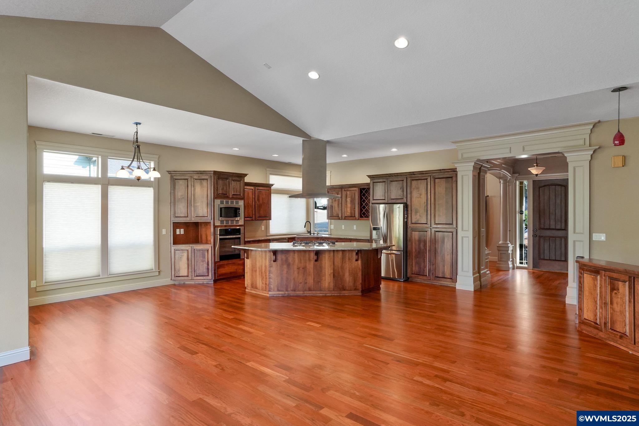 Salem, Oregon, 97306, United States, 4 Bedrooms Bedrooms, ,3 BathroomsBathrooms,Residential,For Sale,1906956