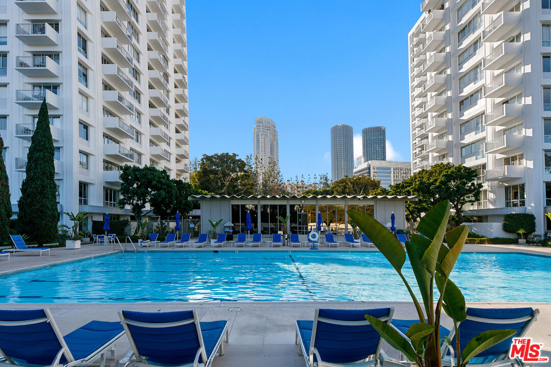 Los Angeles, California, 90067, United States, 1 Bedroom Bedrooms, ,1 BathroomBathrooms,Residential,For Sale,2001995