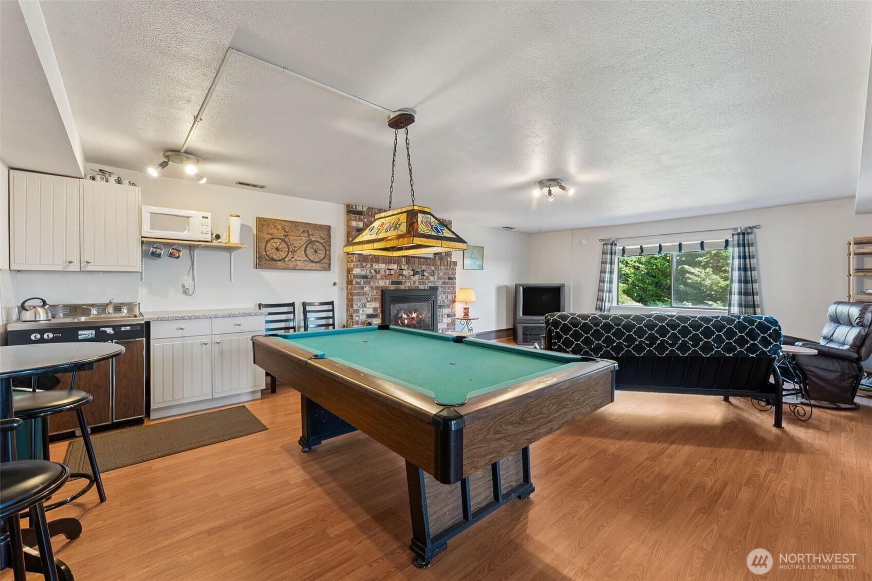 KENT, Washington, 98032, United States, 4 Bedrooms Bedrooms, ,3 BathroomsBathrooms,Residential,For Sale,1927250