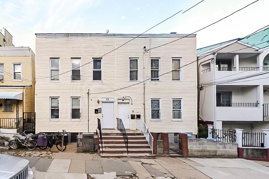 Jersey City, New Jersey, 07306, United States, 5 Bedrooms Bedrooms, ,3 BathroomsBathrooms,Residential,For Sale,1934351