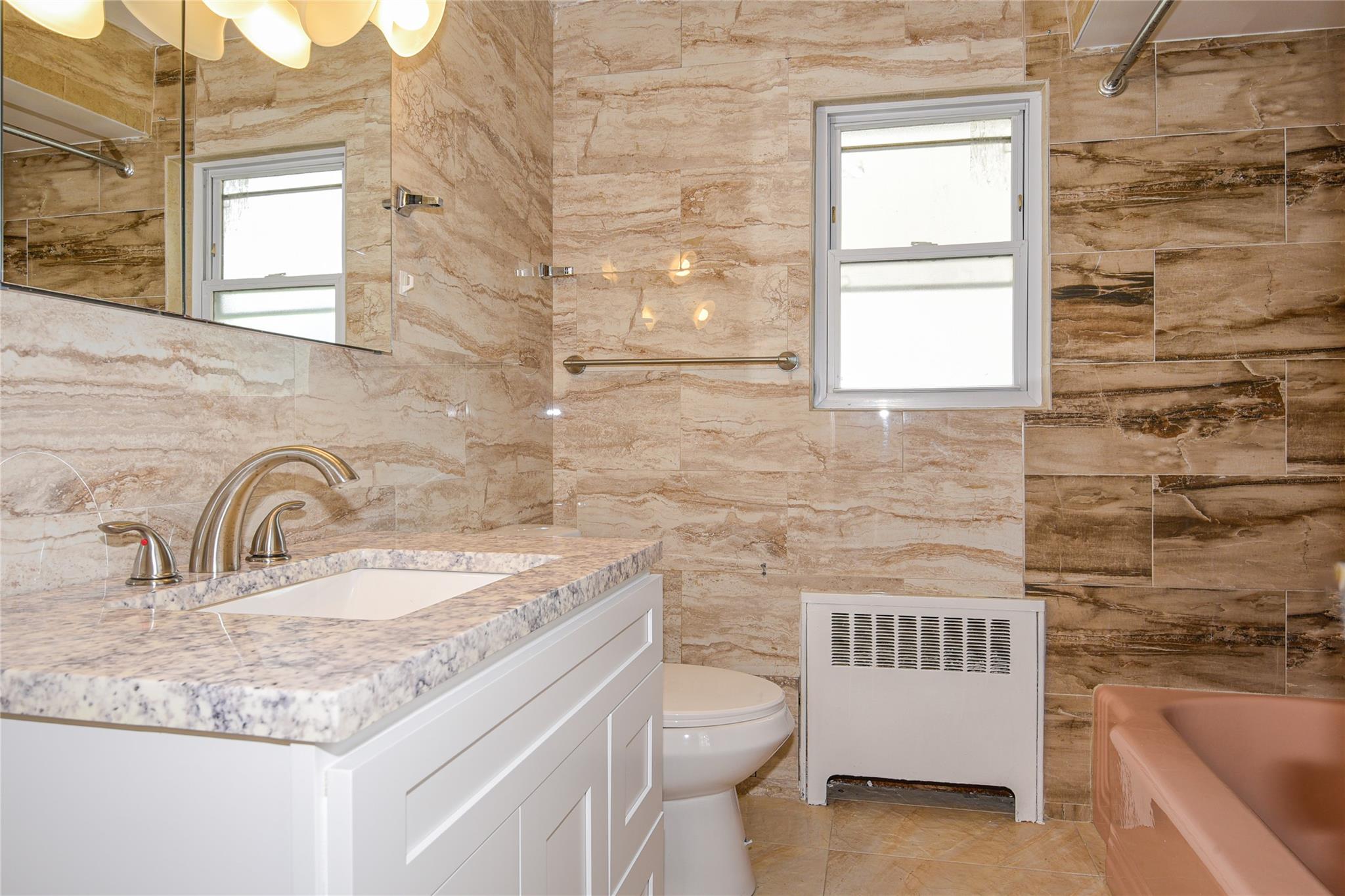 New Hyde Park, New York, 11040, United States, 4 Bedrooms Bedrooms, ,3 BathroomsBathrooms,Residential,For Sale,1903890