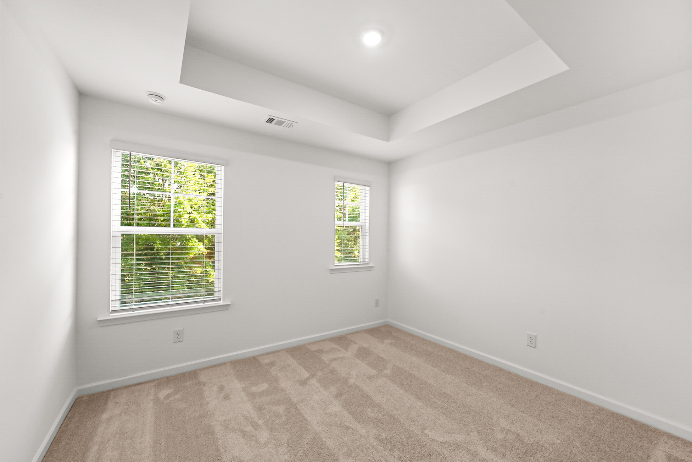  Better Than New Townhome is Ready Today - 物件實景