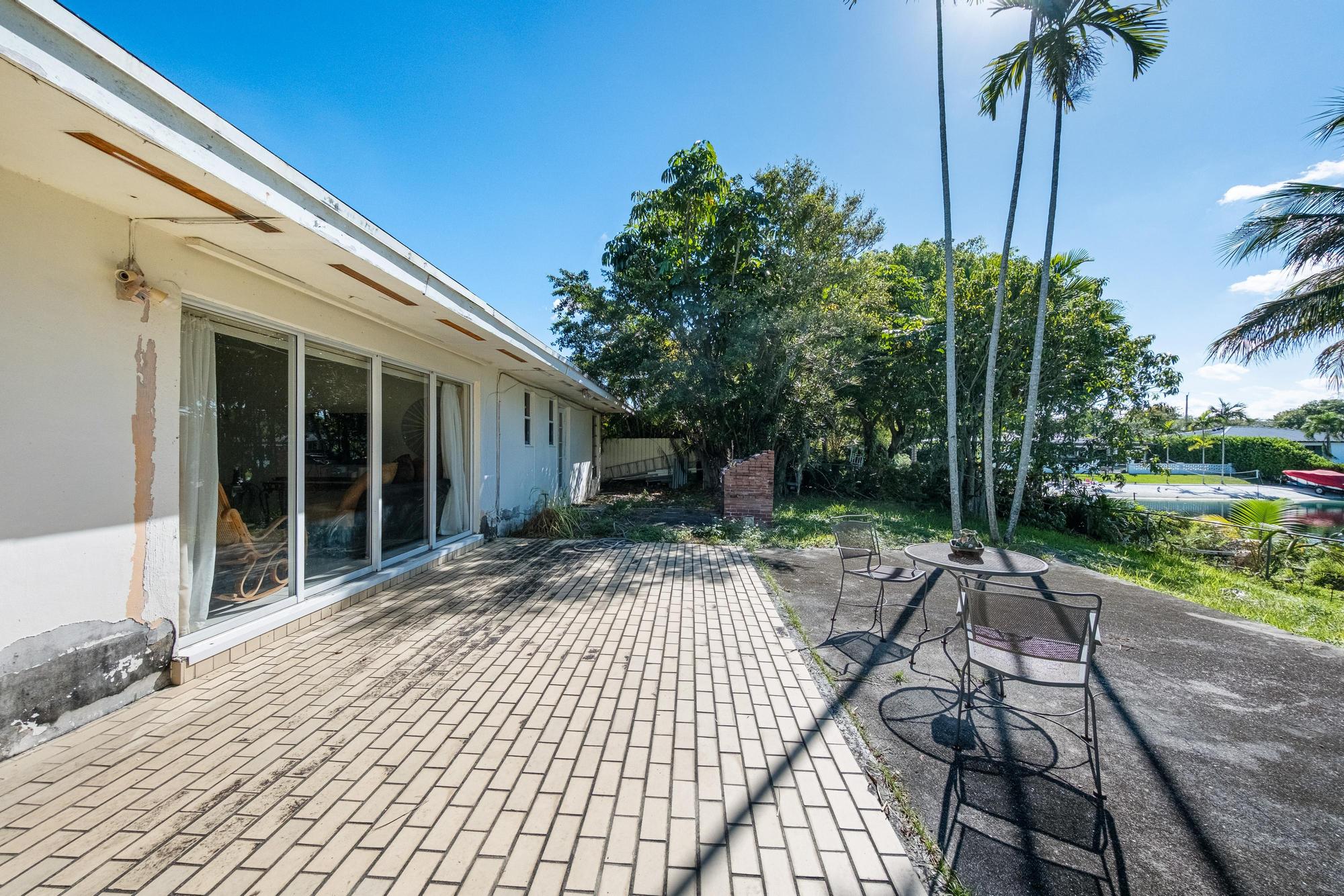 Miami, Florida, 33165, United States, 3 Bedrooms Bedrooms, ,2 BathroomsBathrooms,Residential,For Sale,1995452