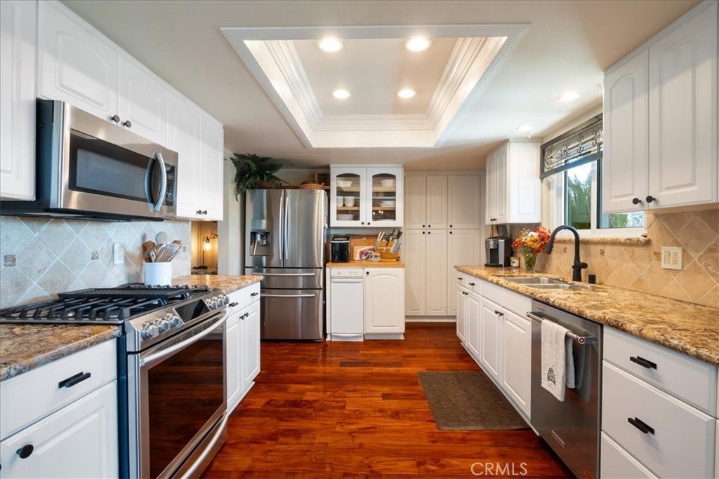 Fallbrook, California, 92028, United States, 3 Bedrooms Bedrooms, ,2 BathroomsBathrooms,Residential,For Sale,1988151