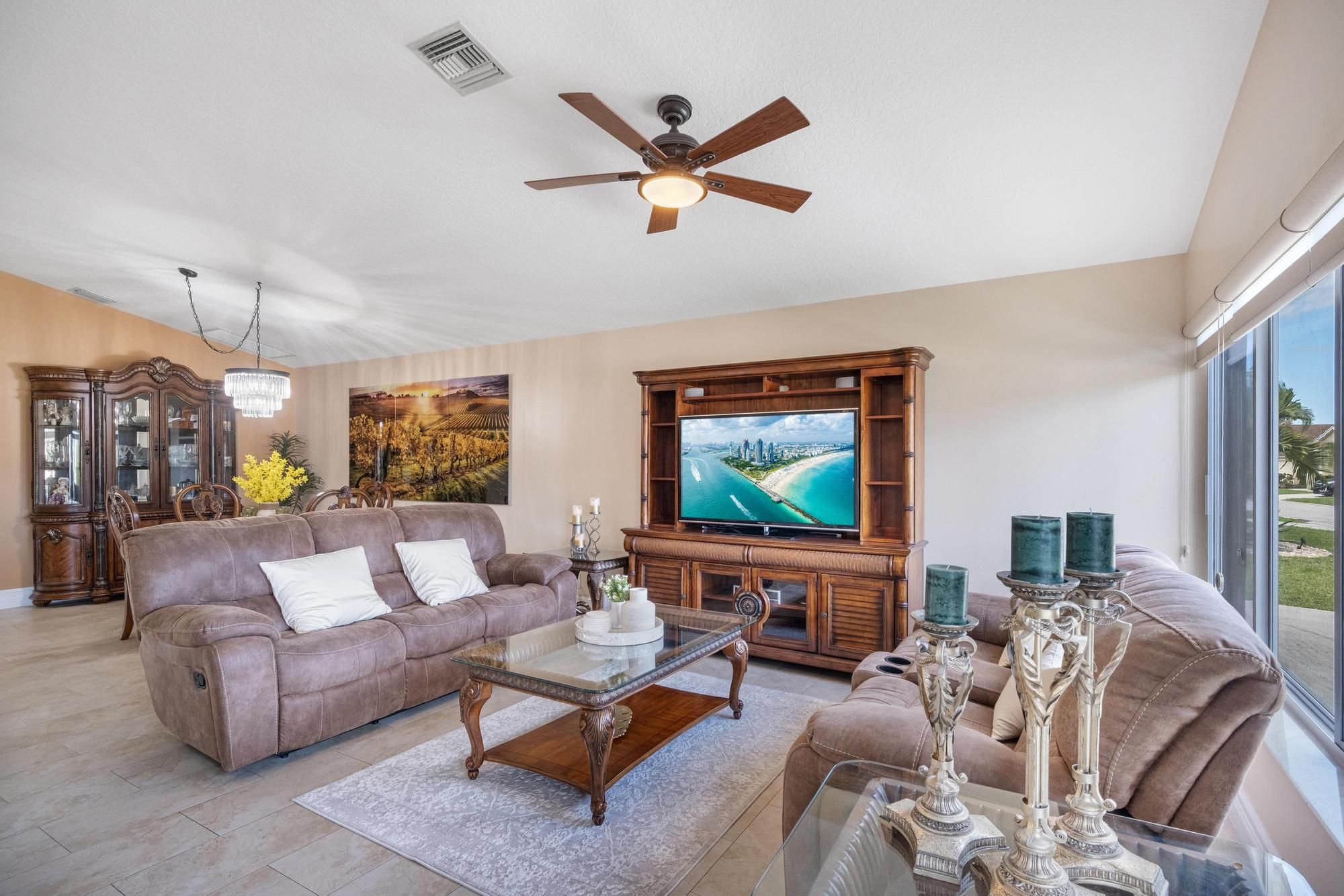  1128 Hatteras Circle, Greenacres, FL, 33413 - 物件實景