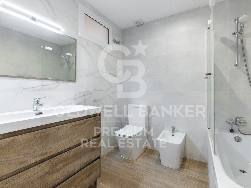 Barcelona Capital, Catalonia, ES, 4 Bedrooms Bedrooms, ,2 BathroomsBathrooms,Residential,For Sale,1752562