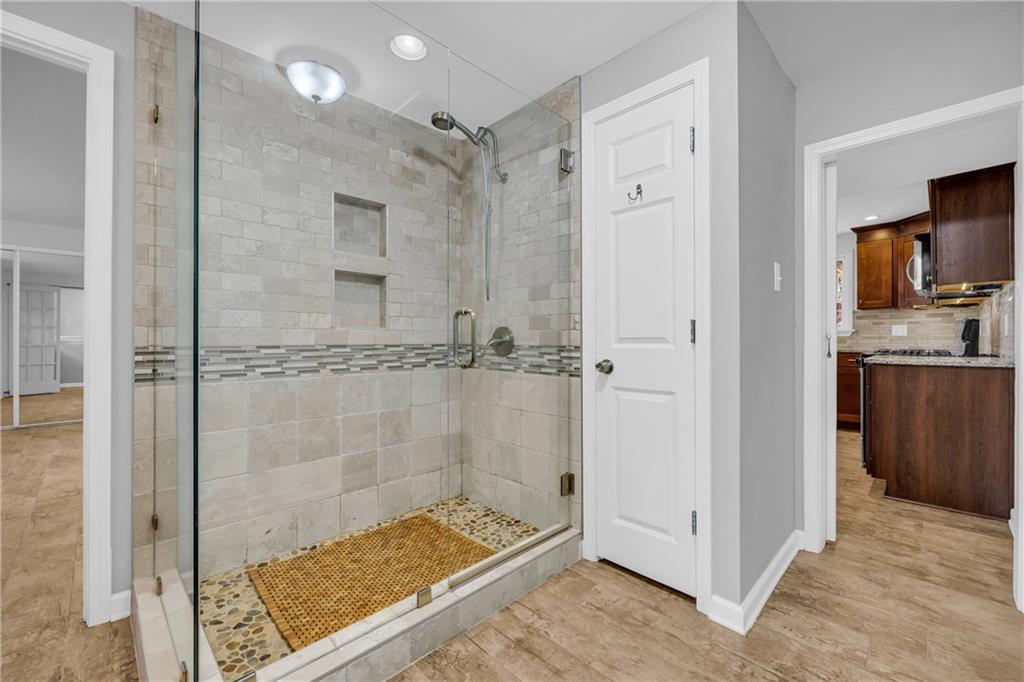 Dunwoody, Georgia, 30338, United States, 4 Bedrooms Bedrooms, ,3 BathroomsBathrooms,Residential,For Sale,1931149