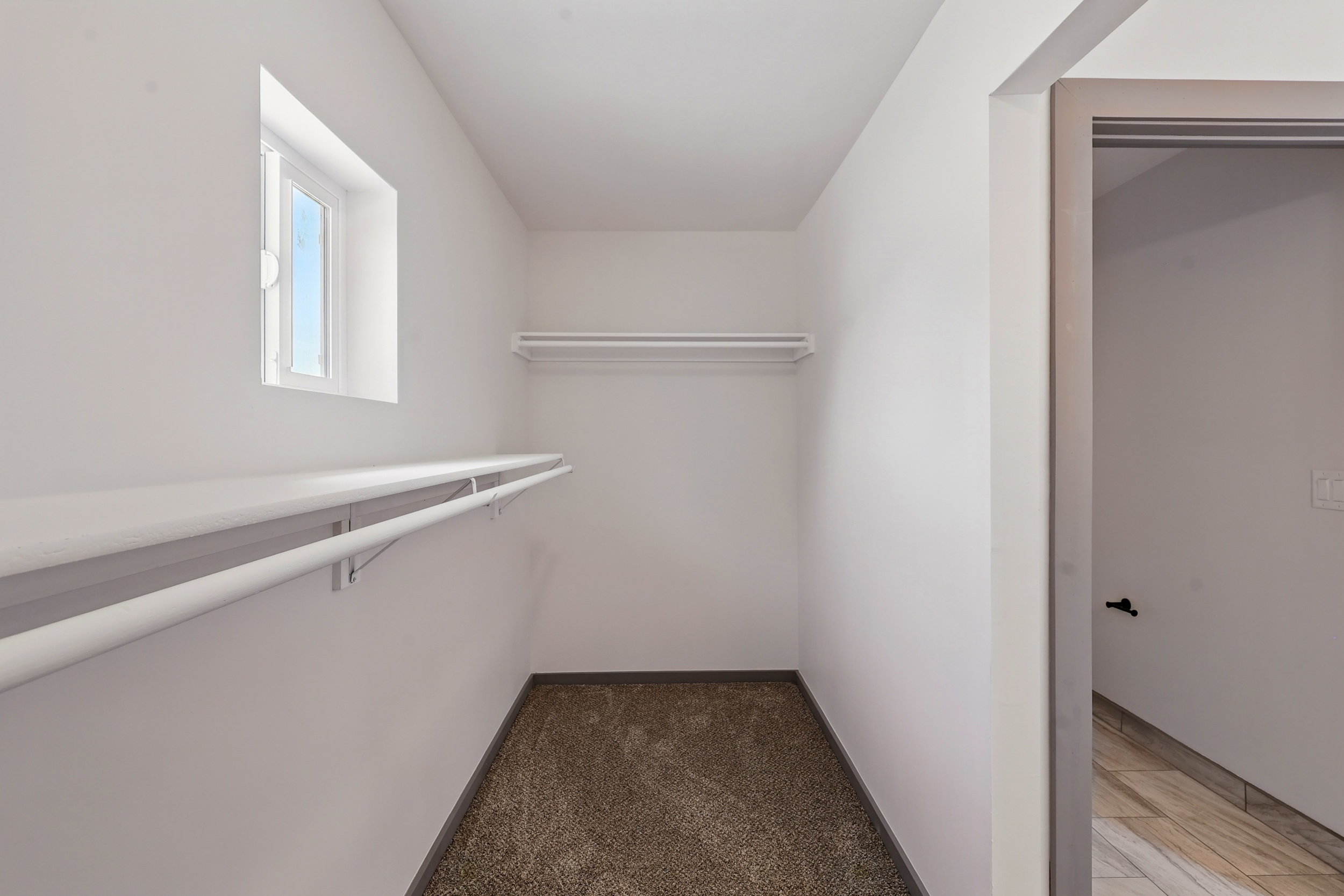 Los Lunas, New Mexico, 87031, United States, 4 Bedrooms Bedrooms, ,2 BathroomsBathrooms,Residential,For Sale,1943131