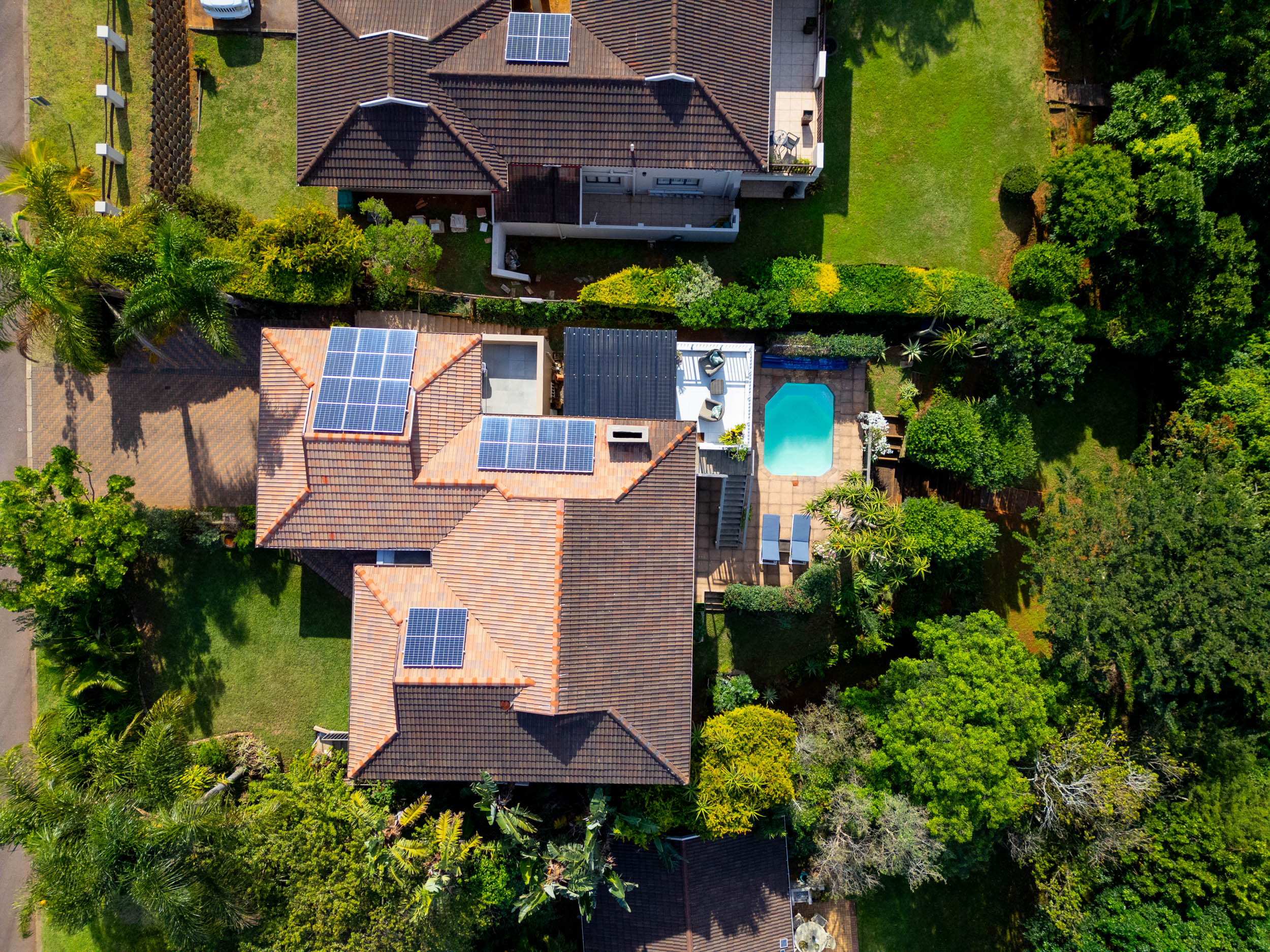  Forest Retreat with Solar Power and Exceptional Outdoor Living in Seaward Estate - 物件實景