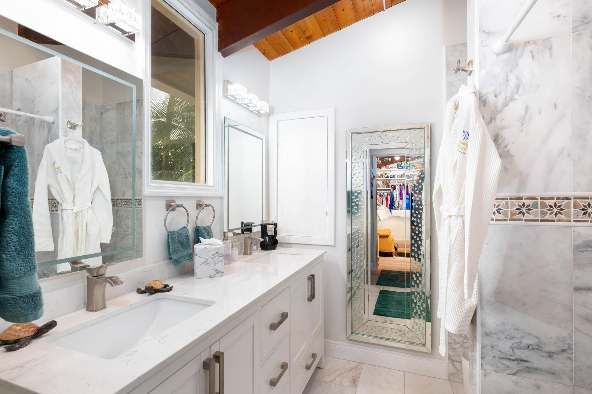 ISLAMORADA, Florida, 33036, United States, 3 Bedrooms Bedrooms, ,3 BathroomsBathrooms,Residential,For Sale,1947768