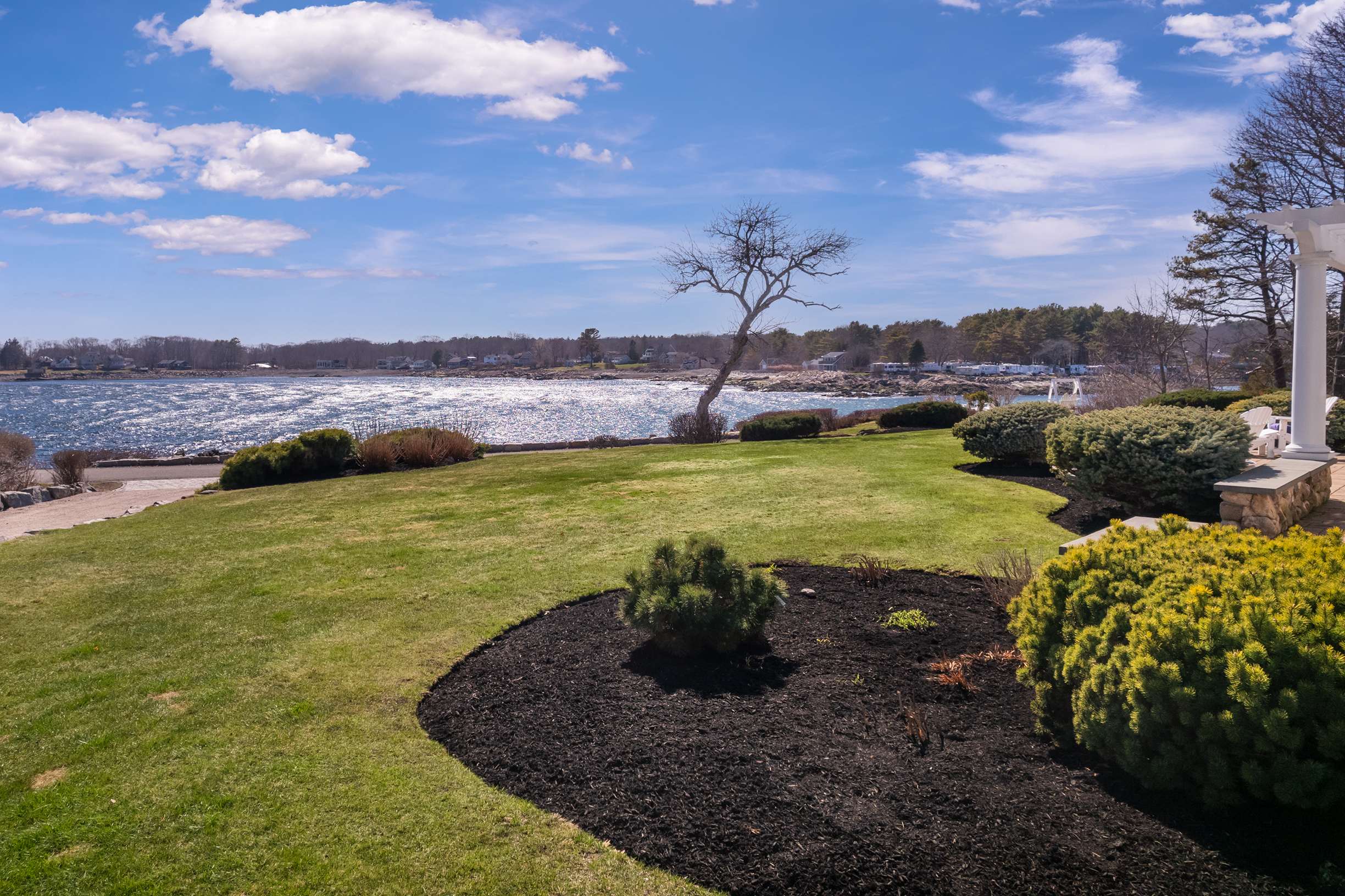  Oceanfront Compound - Main House + Two, 1 Bedroom Cottages in Cape Neddick - 物件實景