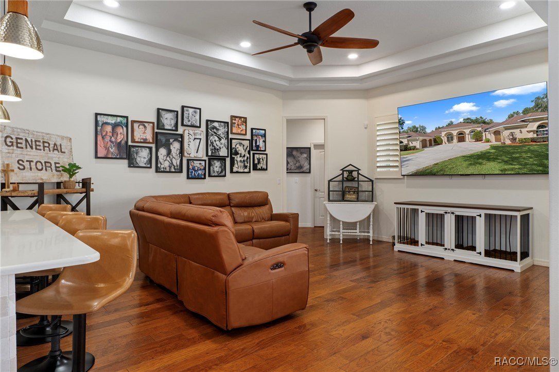 Crystal River, Florida, 34428, United States, 4 Bedrooms Bedrooms, ,4 BathroomsBathrooms,Residential,For Sale,1983688