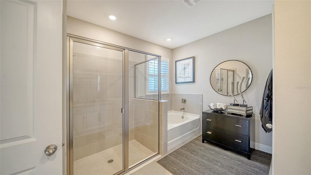 Bradenton, Florida, 34211, United States, 4 Bedrooms Bedrooms, ,3 BathroomsBathrooms,Residential,For Sale,1736682