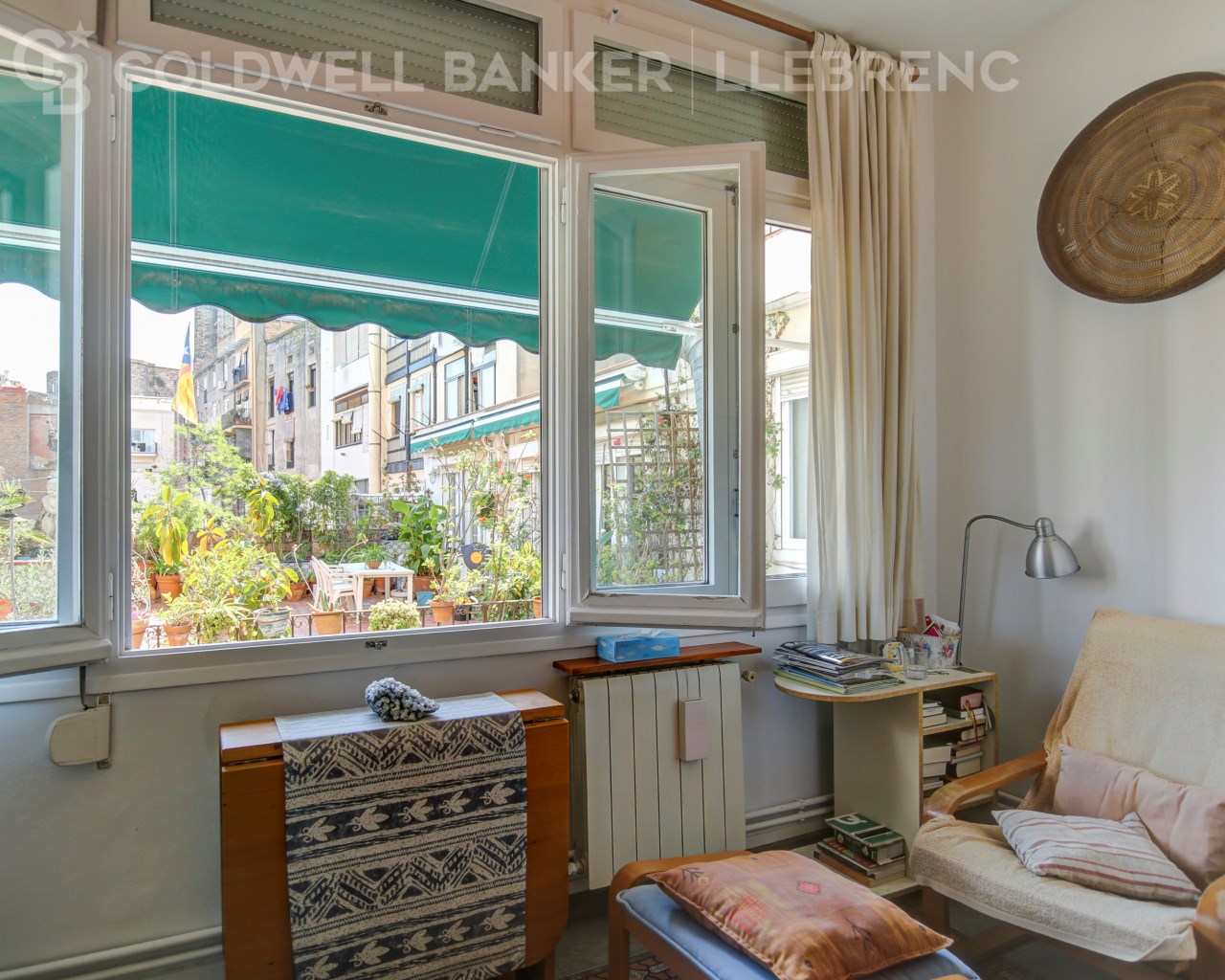 Barcelona, Catalonia, ES, 4 Bedrooms Bedrooms, ,1 BathroomBathrooms,Residential,For Sale,1622772