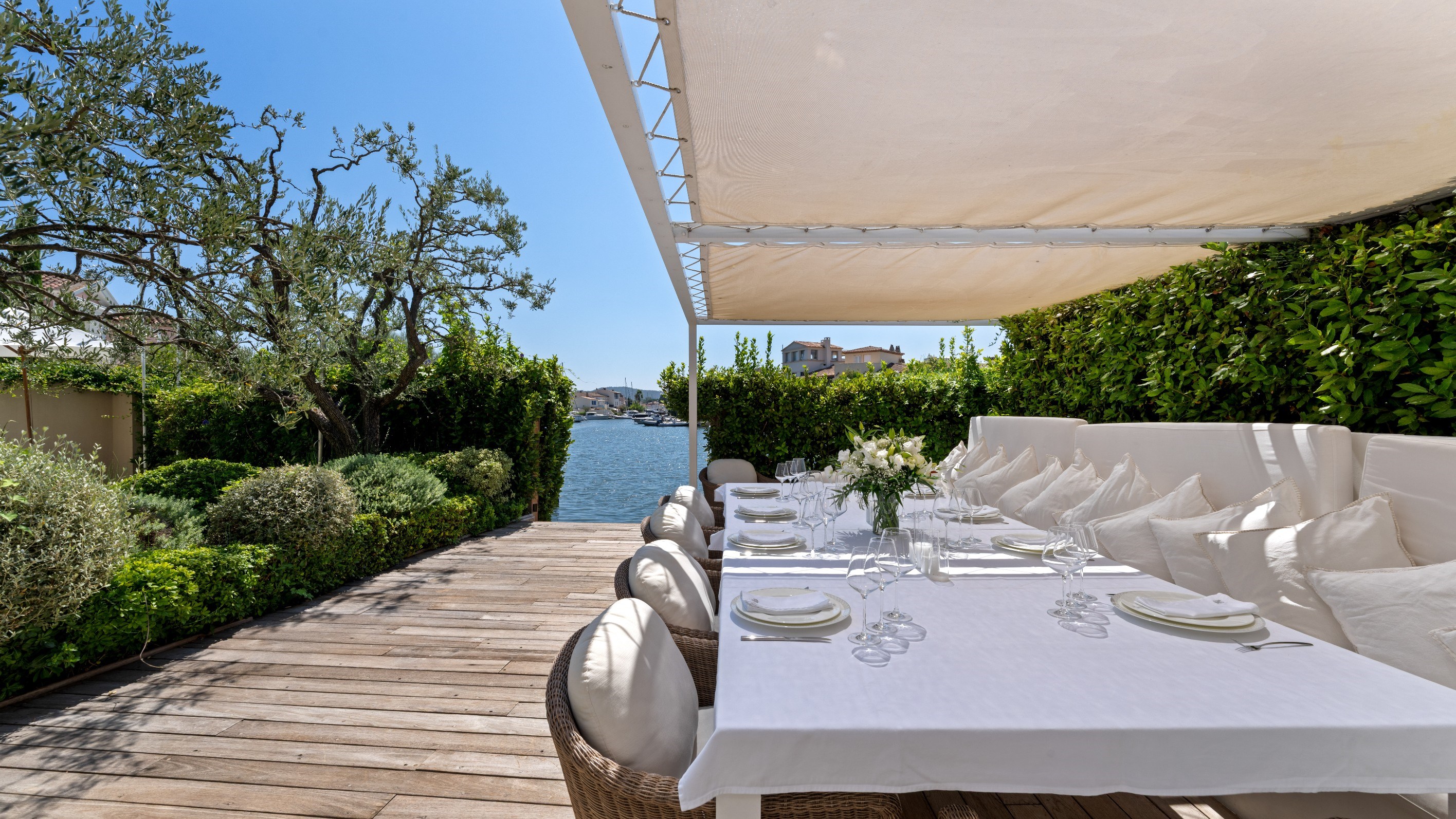  Port Grimaud, 538 sqm waterfront residence with pool and two private 24 metre m… - 物件實景