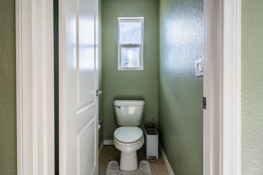 Hemet, California, 92545, United States, 5 Bedrooms Bedrooms, ,3 BathroomsBathrooms,Residential,For Sale,1877252