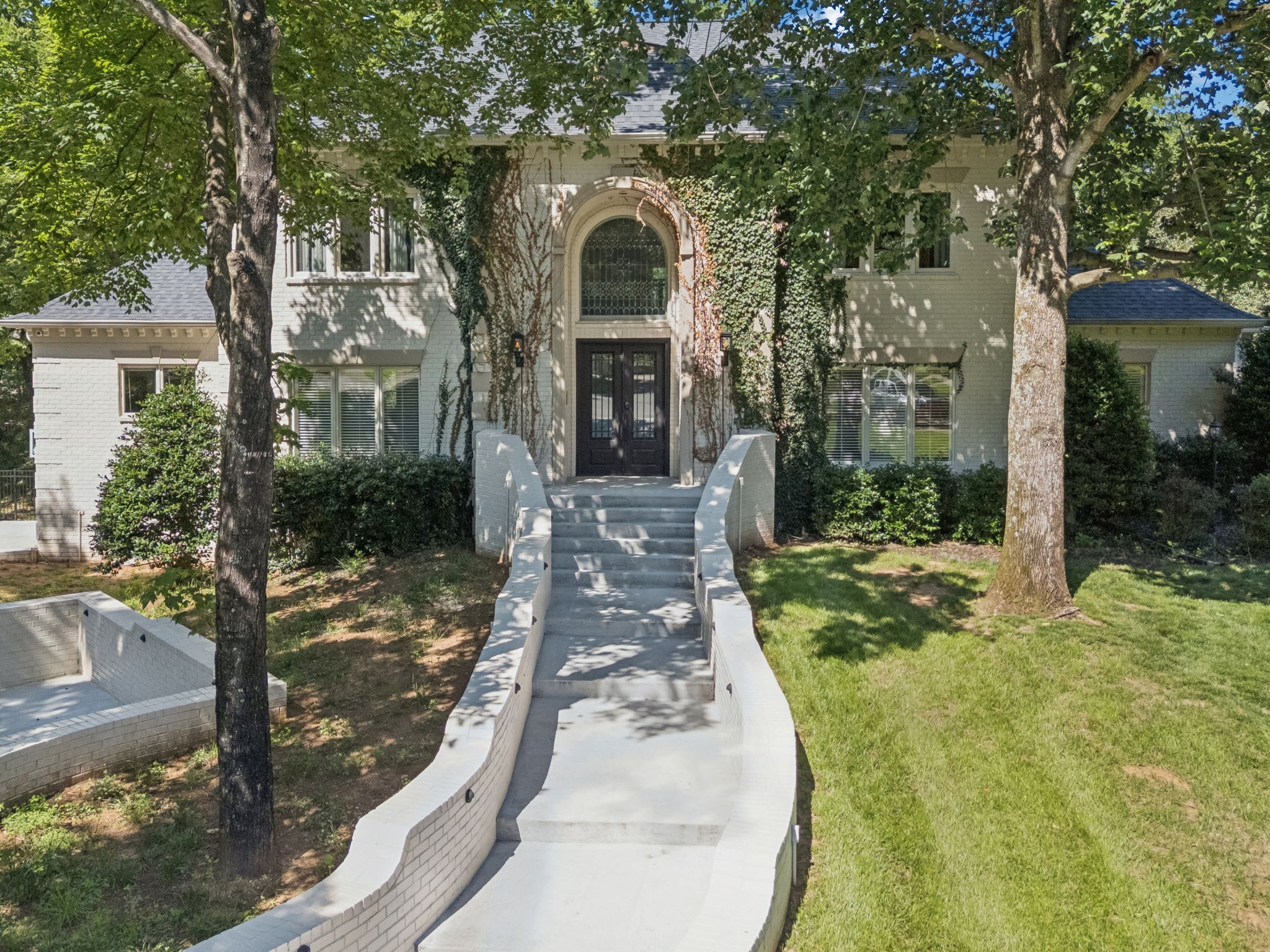  827 Maxwell Ct, Nashville, TN, 37220 - 物件實景