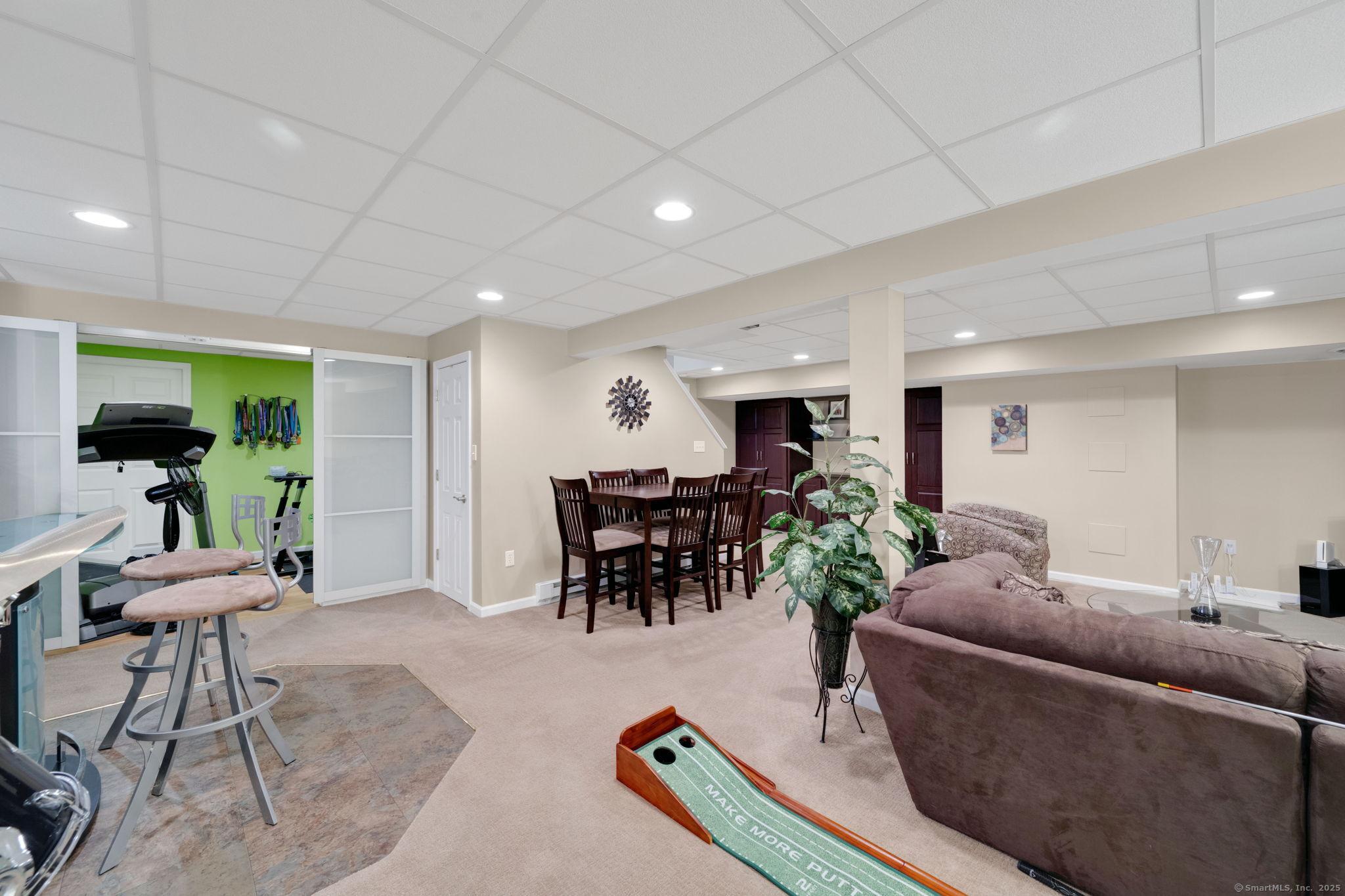 Vernon, Connecticut, 06066, United States, 3 Bedrooms Bedrooms, ,4 BathroomsBathrooms,Residential,For Sale,1944677