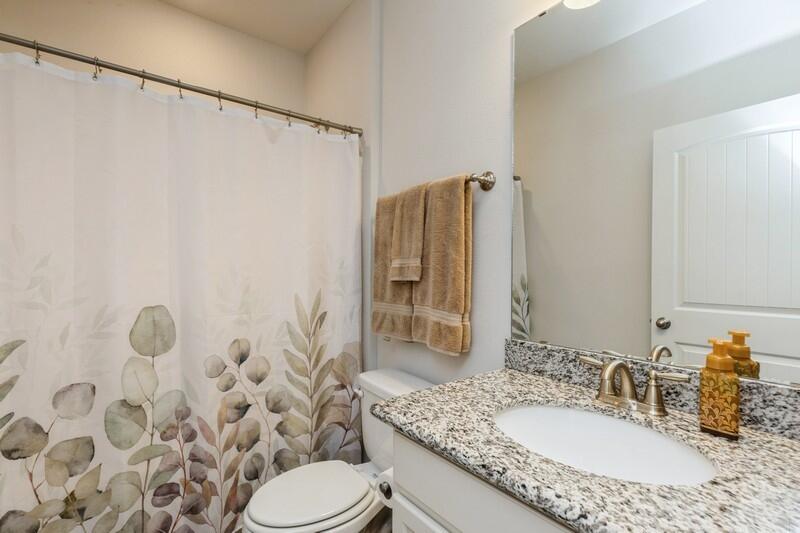 Freeport, Florida, 32439, United States, 4 Bedrooms Bedrooms, ,3 BathroomsBathrooms,Residential,For Sale,1876271