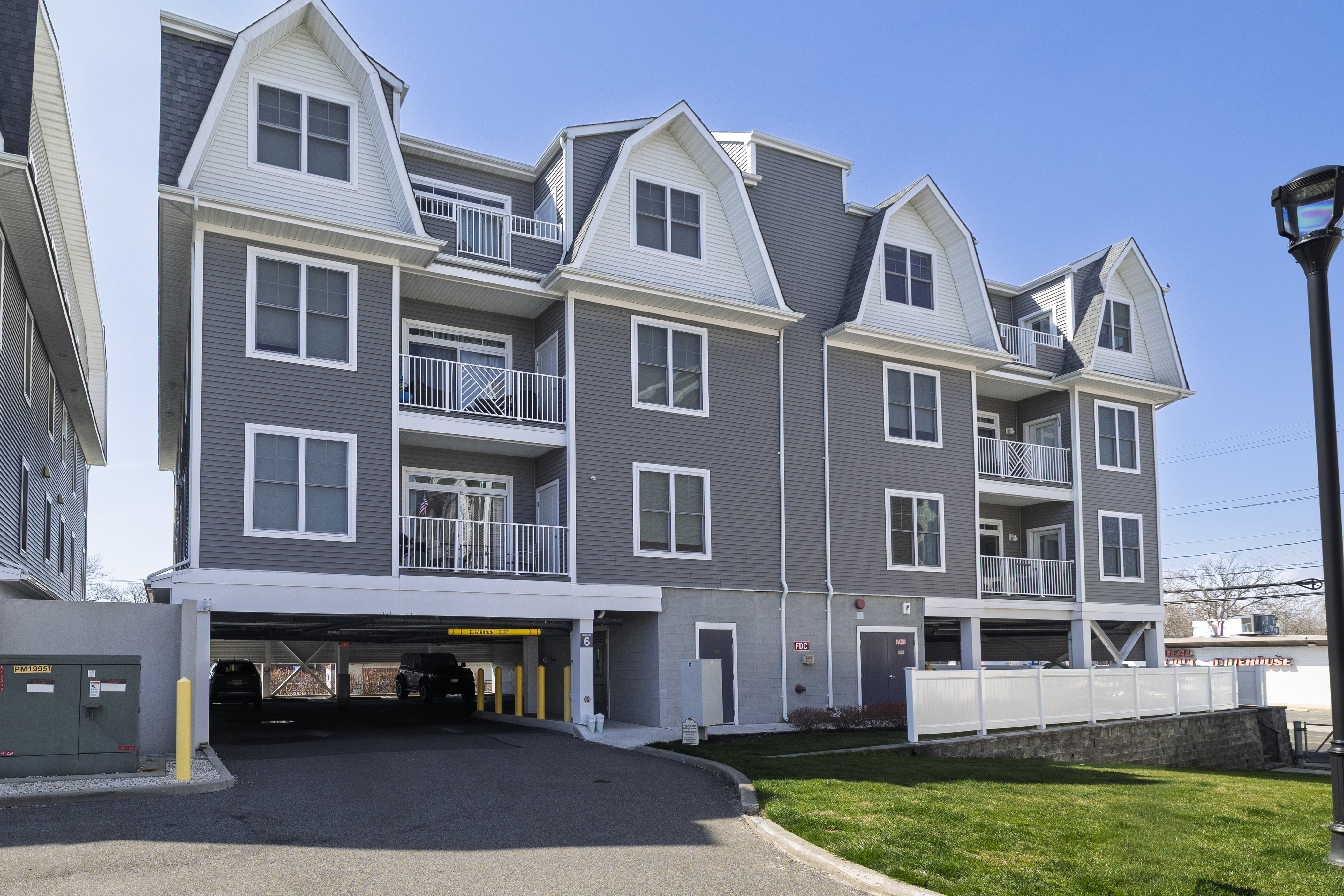  631 Marina Pointe Drive, East Rockaway, NY, 11518 - 物件實景