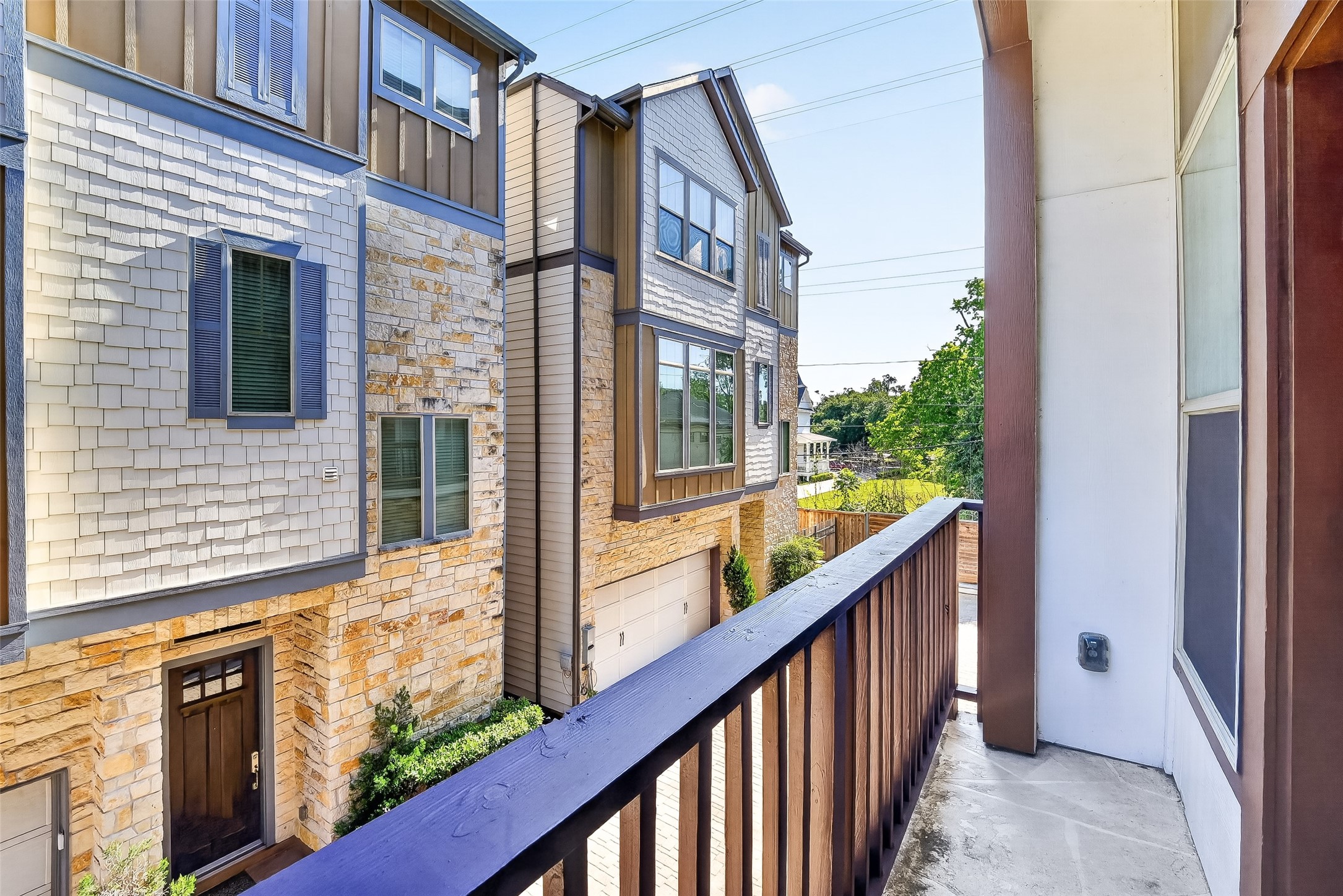  816 Yale Street C - 物件實景
