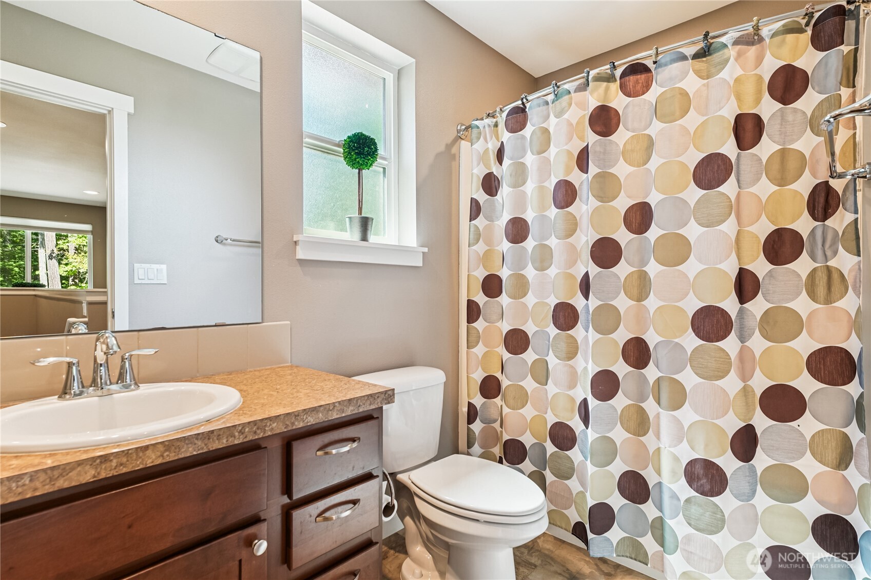 Seabeck, Washington, 98380, United States, 4 Bedrooms Bedrooms, ,3 BathroomsBathrooms,Residential,For Sale,1907301