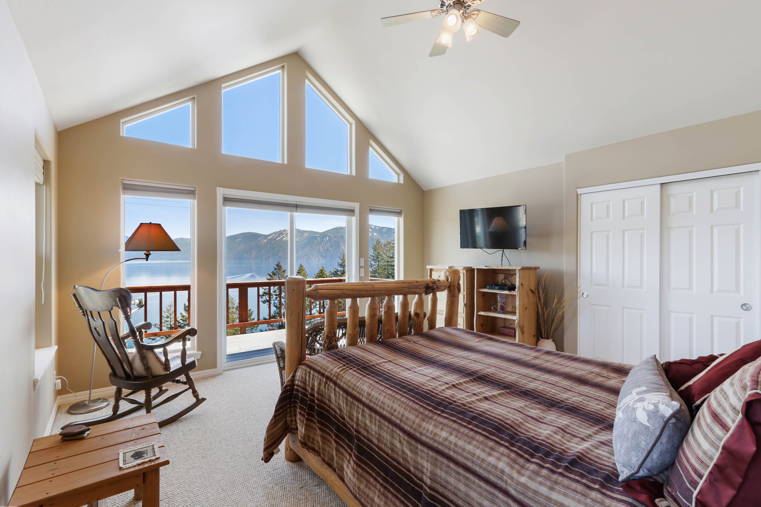 Sagle, Idaho, 83860, United States, 3 Bedrooms Bedrooms, ,2 BathroomsBathrooms,Residential,For Sale,1764165