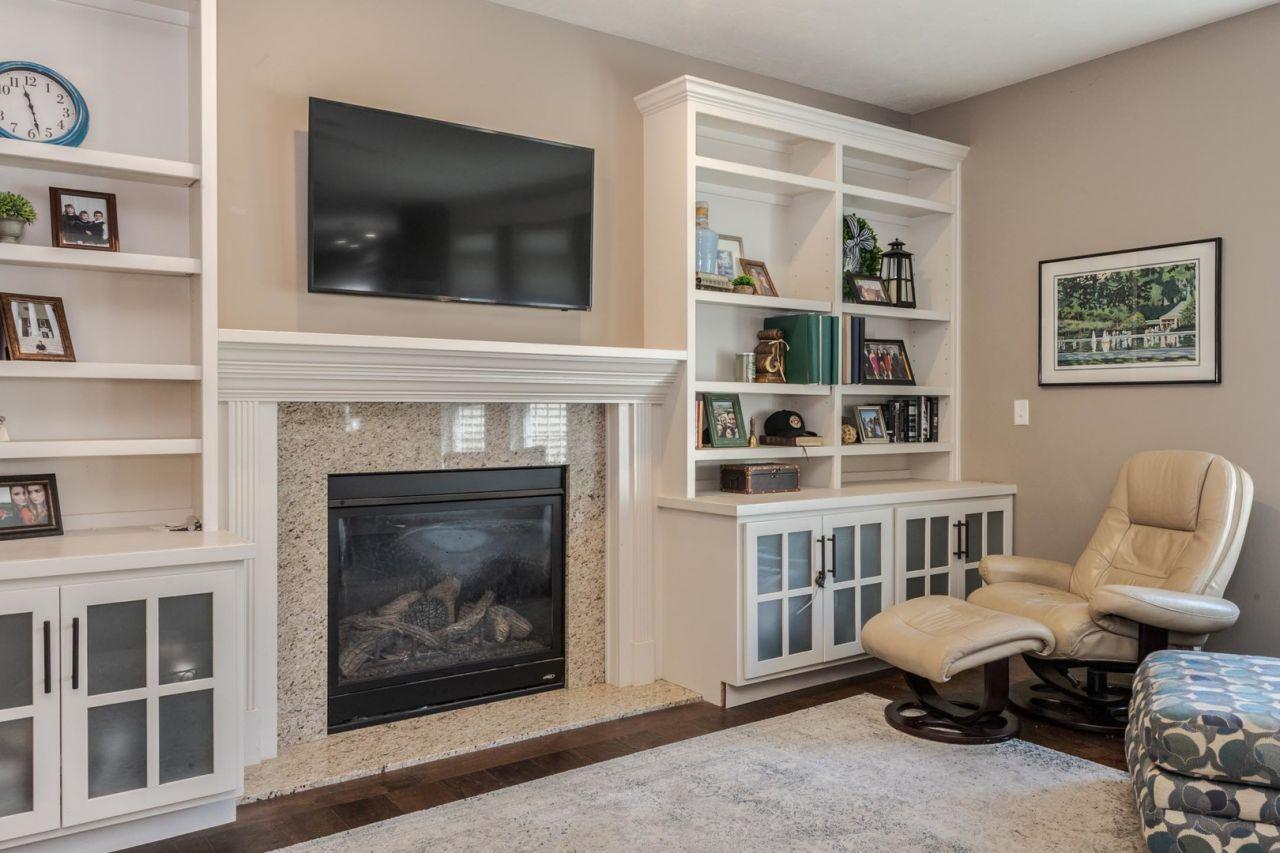 Bloomington, Illinois, 61705, United States, 5 Bedrooms Bedrooms, ,5 BathroomsBathrooms,Residential,For Sale,1817687